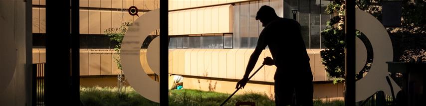 Cleaning Contractor